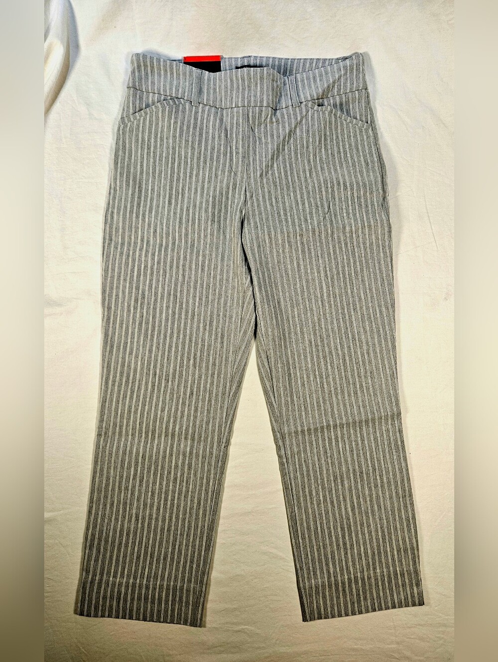 NWT Size 8 Hilary Radley Pull-On Stretch Grey Pinstripe Cropped Pants